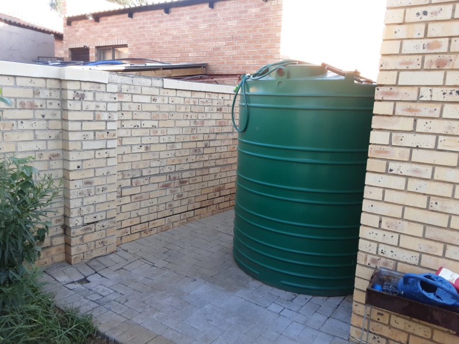 2 Bedroom Property for Sale in Langenhovenpark Free State